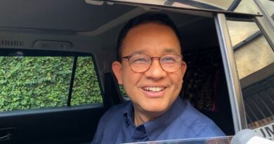 Anies Baswedan Tinggalkan Rumah Dan Akan Bertemu dengan Beberapa Orang Penting Terkait Pilkada Jakarta